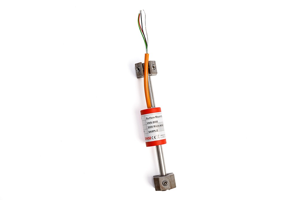 Galga extensiométrica soldable Geosense VWS-2000 para tensión en acero y concreto